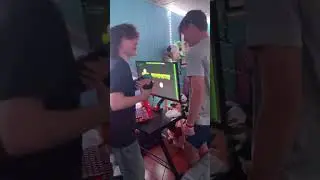 wPopoff casually beats Slaughterhouse in his friend's room