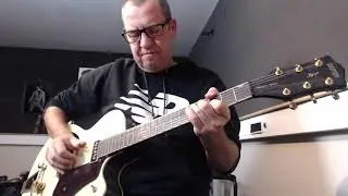 Blue moon of kentucky - thumbpicking, cover Elvis Presley