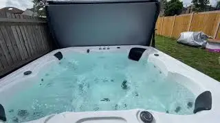 H2O Hot Tubs - Retreat Bay Hot Tub