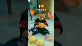 Mango lover baby🥭🥭| Garmiyon ka tohfa | Ek #mango ki keemat | #shortsfeed #babyshorts #babyvideos 🥭🥭