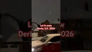 Let it snow. Dean Martin. Derby, UK 🇬🇧 #letitsnow #deanmartin #derby #snow #shortvideo #snowfall