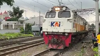Kedatangan Kereta Majapahit  di PSE