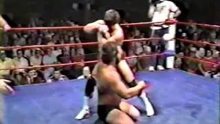 Buzz Sawyer & Matt Borne vs The Battens  8/22/86