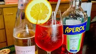 CRANBERRY APEROL SPRITZ! A summer sipper with a HOLIDAY twist!!