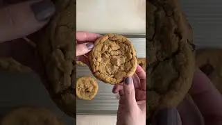 Sweater weather calls for cookie butter cookies! Crispy edges, cozy flavor 🤤