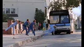 Scrubs - Thrown under the bus