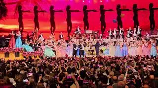 LOS DEL RIO, ANDR&Eacute; RIEU & JOHANN STRAUSS ORCHESTRA - Macarena (Remix) Live in Madrid 2026 4K