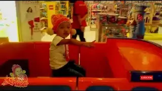Kanaya Bermain Kereta