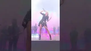 taylor swift blank space high note (front row)