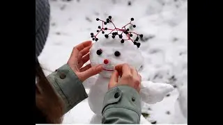 Min&auml; ja yksin&auml;inen tonttu  (&auml;&auml;nikirja)