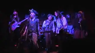 The Pirates Charles - Patty Lay Back