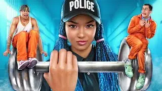 Elève Sportif vs Elève Intello en Prison ! Situations Drôles en Prison !
