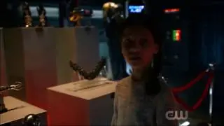 The Flash 5x03 First Scene - Timeline Change