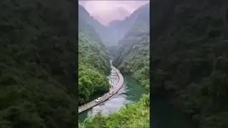China&rsquo;s Floating Wonder: The Lion Gate Water Bridge ||