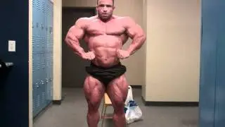 Jose Raymond posing 26 days out from 202 Mr. Olympia