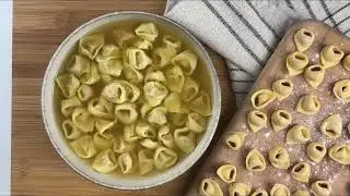 🎄 TORTELLINI IN BRODO: IL PRIMO DELLE FESTE PI&Ugrave; AMATO, TRADIZIONALE E IRRESISTIBILE 🍲
