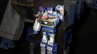 Laserbeak, Eject! #transformerscartoon #transformerscollection #g1transformers