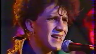 Indochine Hors La Loi + int   Zénith, 10 oct 85