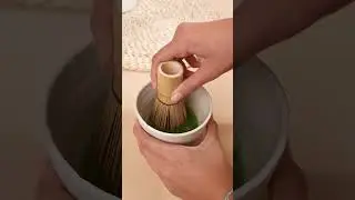 Matcha avec du lait d'amande, &eacute;tape par &eacute;tape !