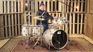 DW Collector's Maple Natural Satin Oil Drum Set - 22, 10, 12, 14, 16, 6x14