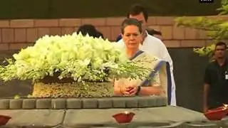 Congress party pays homage to Rajiv Gandhi on his birth anniversary