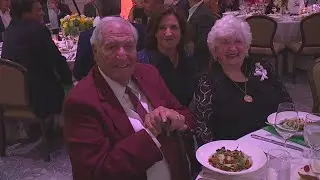 Former Dallas DB Coach Gene Stallings receives award in honor of his late son