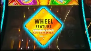 Upgrade wheel on Huff N Even More Puff #slot #slotscasinogames #casinogames #casino #comedy 