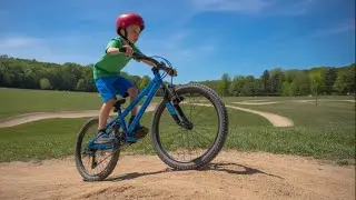Riding the Shawnee Mission PARK Pump Track with MY 8 Year Old Son!