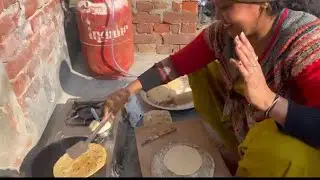 ਗਾਈਸ ਅਸੀਂ ਬਣਾਏ ਅੱਜ ਆਲੂਆਂ ਵਾਲੇ ਪਰੋਠੇ 🤤🤤