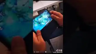 Better than Samsung fold? Huawei mate x hand on gaming