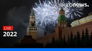 С Новым годом, Россия! Москва встречает 2022 праздничным фейерверком