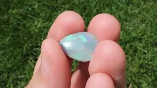 Dark picture opal, 20x15mm