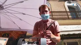 Il s'agit d'un des plus ancien métier de rue; le rémouleur. .