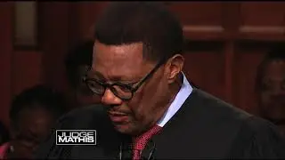 Judge Mathis Prays with the Litigants
