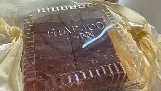 Hiap Joo 100 years old classic taste banana cake at Johor Bahru
