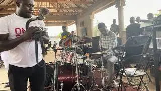 GOSPEL HIGHLIFE MUSIC‼️‼️‼️...This Drum 🥁Video will keep❤️you dancing all Day 🕺🏻 🕺🏻 🕺🏻....