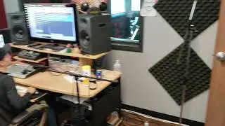 Eddie tracking lead guitar