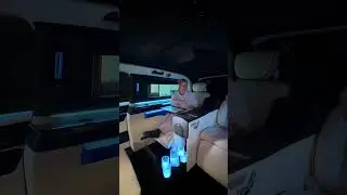 VIP Luxury V Class| Reclining Seats| Wireless Charge | Bar and Snack Draw| Smart TV