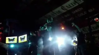 FAINAL Ft Chino y Nacho - Dame Un Besito (Concierto)