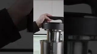 Making almond milk with Mylky! ✨🥛