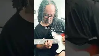 Learn how Paul Gilbert plays arpeggios with string skipping!