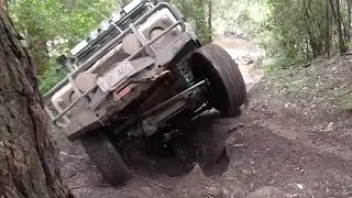 Team Landrover Defender hits Yalwal in the wet - Mark