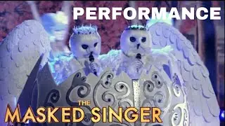 Snow Owls sing &ldquo;The Prayer&rdquo; by Andrea Bocelli & Celine Dion | The Masked Singer | Season 4
