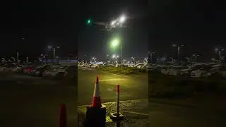 BOEING 777 300 NIGHT LANDING