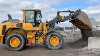 Köp Hjullastare Volvo L60H med skopa på Klaravik