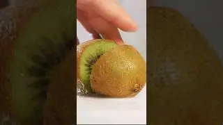Kiwi Fruit: A Tiny Powerhouse Packed with Vitamins, Fiber & More!