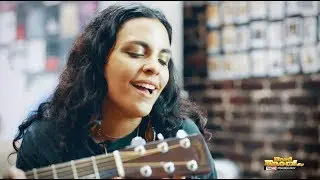 Girl Ultra - DameLove - Unplugged Acoustic Performance (Rendimiento Ac&uacute;stico)