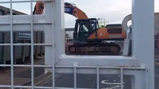 До Рождества оставалось всего несколько ночей, и на месте сноса все спокойно. Обновление от 22.12...