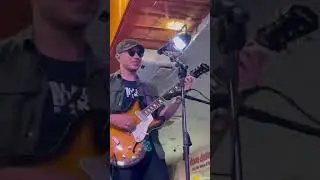 Something (vers&atilde;o Paul McCartney) com a Black bird band