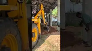 JCB работает в храме Чираккара